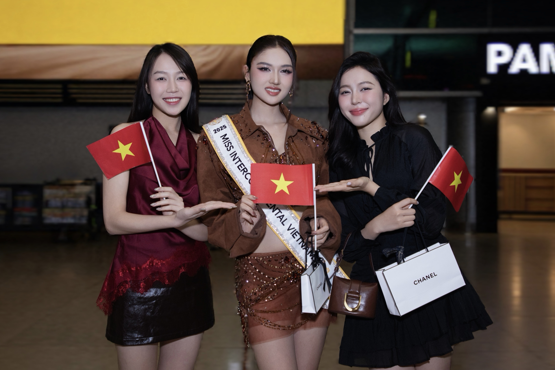 Á hậu Thu Ngân mang hơn 100kg hành lý thi Miss Intercontinental ở Ai Cập - ảnh 1