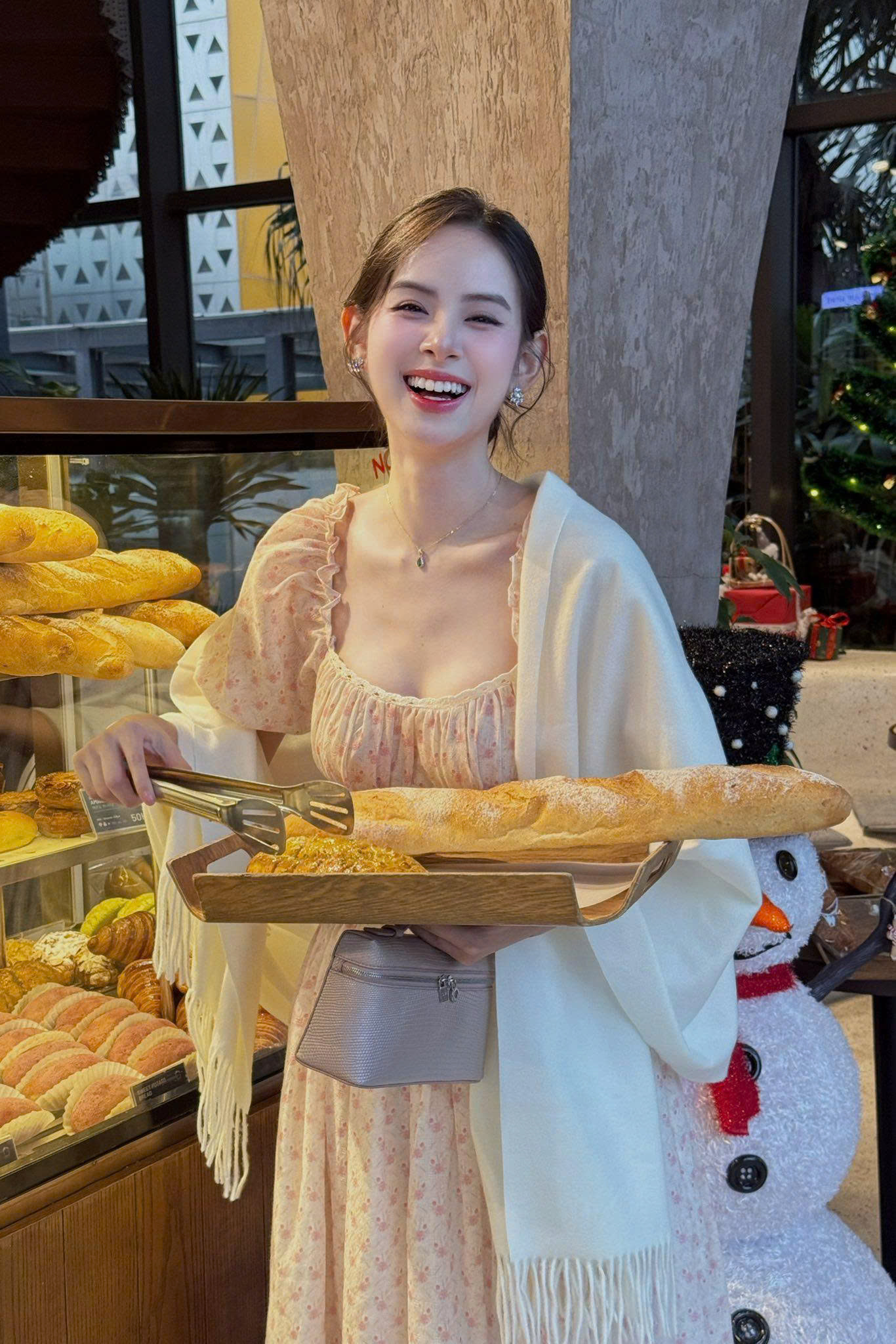 Mỹ nhân 2K2 với nhan sắc như tranh vẽ, được mẹ chồng chấm ngay từ lần đầu gặp một bước vào nhà hào môn - ảnh 2