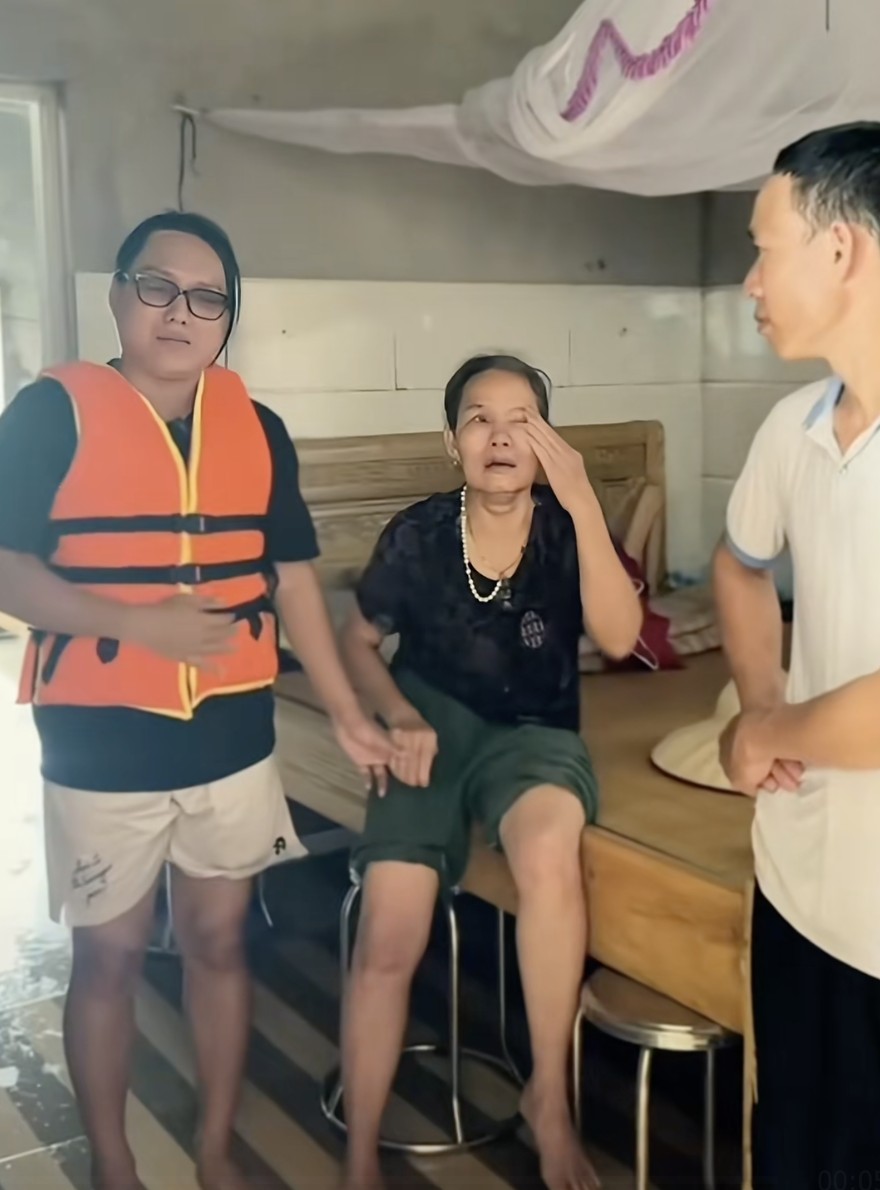 CĐM chia sẻ lại clip Phạm Thoại trong Vượt lên chính mình - ảnh 4