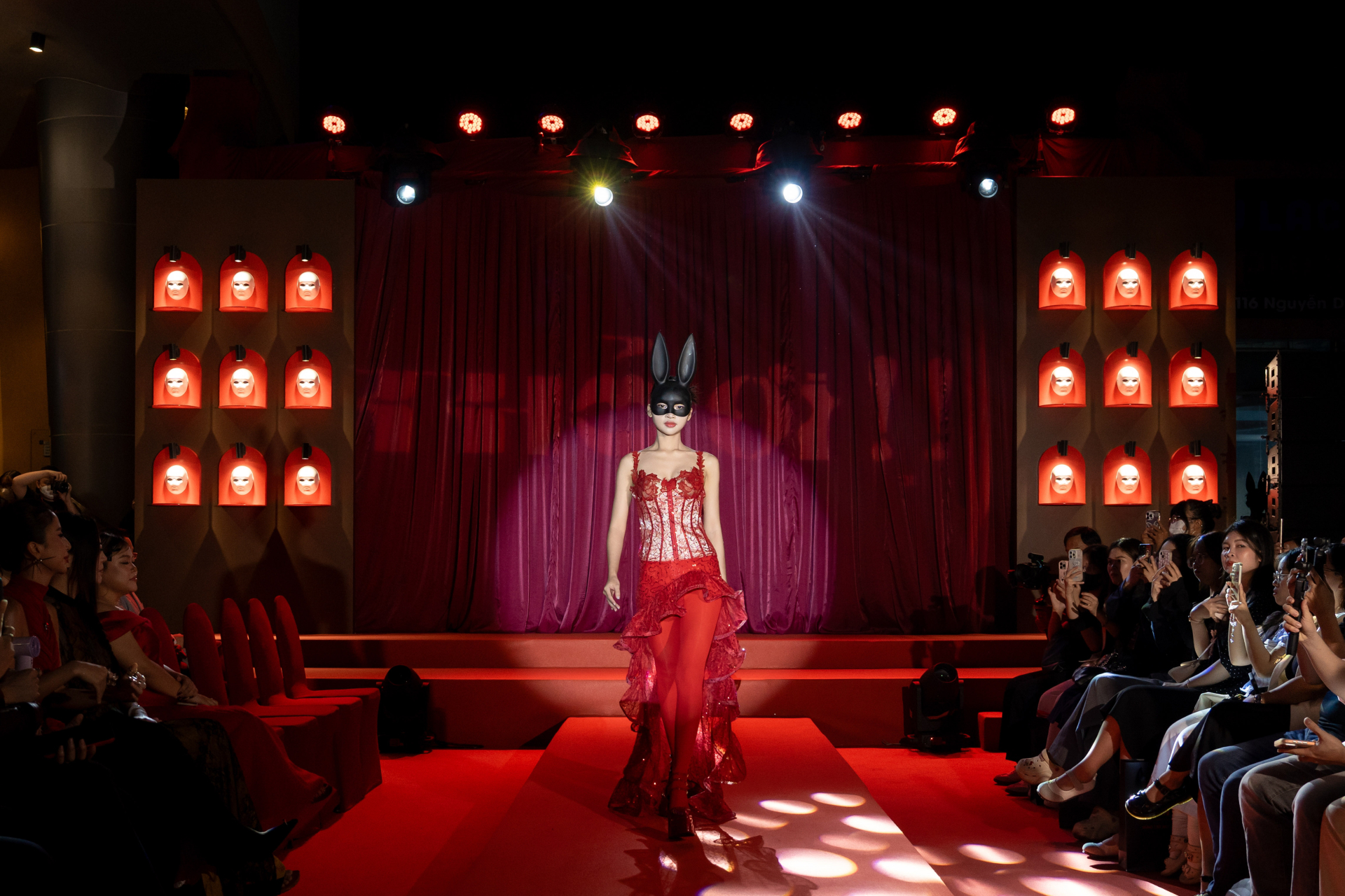 Trấn Thành nâng độ khó về trình làm đạo diễn khi mời dàn cast chính có đến 3 ca sĩ đóng phim - ảnh 7