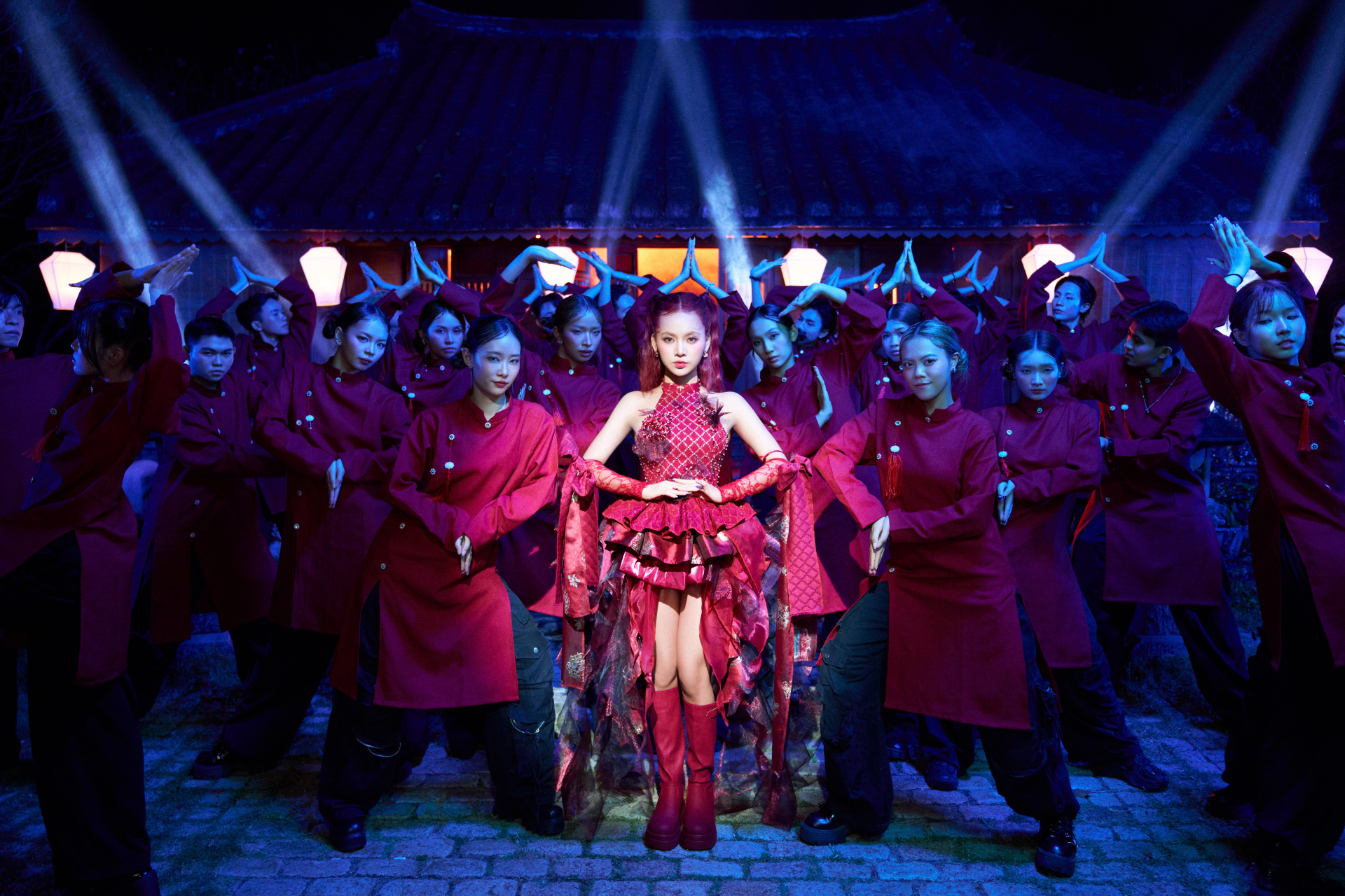 Tham vọng của Ngô Lan Hương khi phát hành MV mới, liệu có thành trend nhạc Tết 2026? - ảnh 3