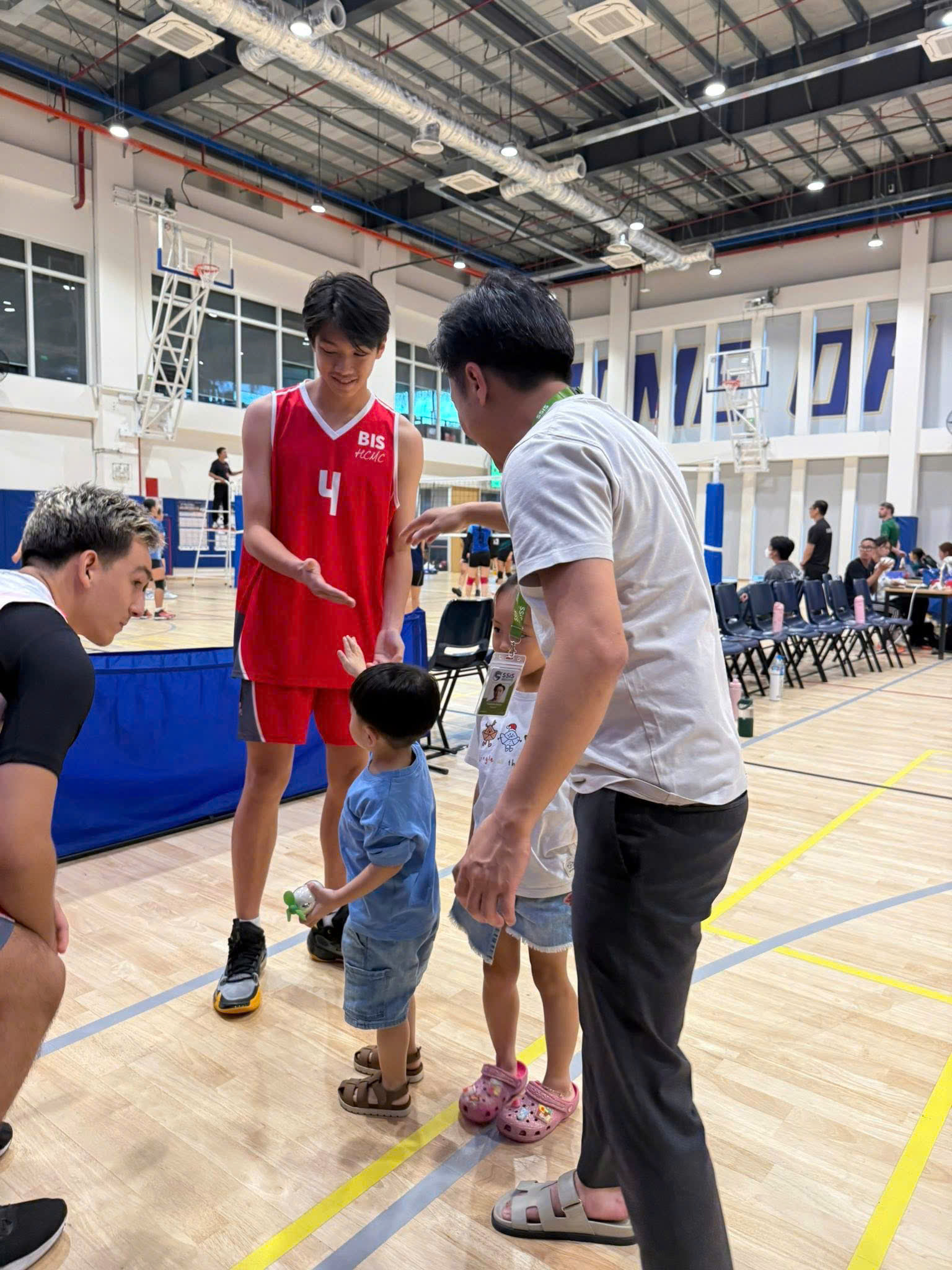 Có mẹ từng là người mẫu, Subeo con trai lớn của Hồ Ngọc Hà nay mới 15 tuổi đã cao 1m8 - ảnh 3