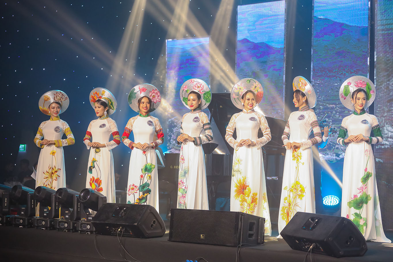 Top 26 thí sinh cuộc thi Hoa khôi Nam Bộ nhận ngay show trình diễn đầu tiên trước thềm chung kết - ảnh 4