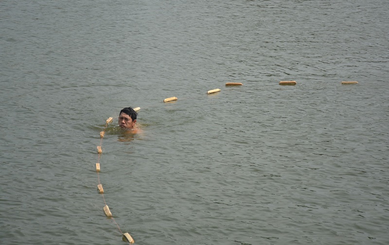 Nhận lời thách đố bơi qua sông sau cuộc nhậu, người đàn ông ra đi mãi không về - ảnh 2