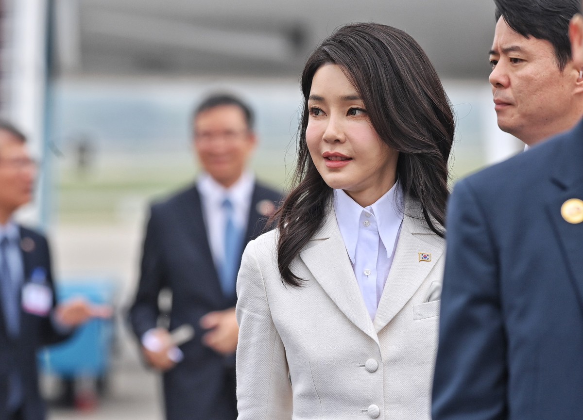 Cận nhan sắc trẻ trung của Đệ nhất phu nhân Tổng thống Hàn Quốc trong tà áo dài Việt Nam - ảnh 5