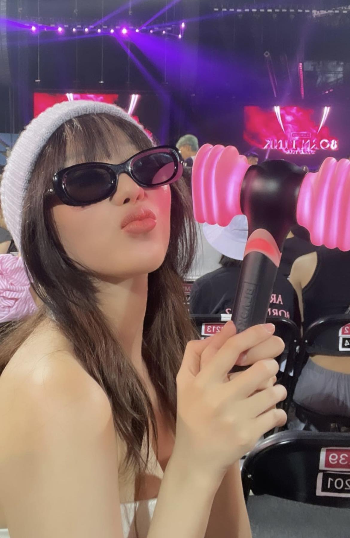 Dàn sao Việt đổ bộ concert BLACKPINK ngày 2 đông hơn cả ngày 1, 'hotgirl' Cici được vào sân phút chót - ảnh 11