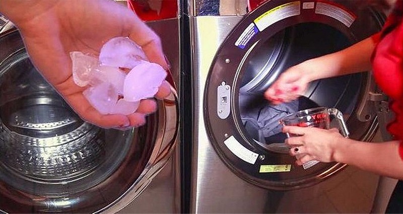 Cho vài viên đá lạnh vào máy giặt, mẹo hay giúp việc giặt giũ trở nên nhàn hạ đến không ngờ - ảnh 2
