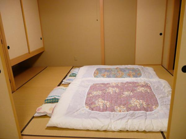 Người Nhật thích ngủ dưới đất hơn trên giường, lý do khiến ai cũng muốn học theo - ảnh 1