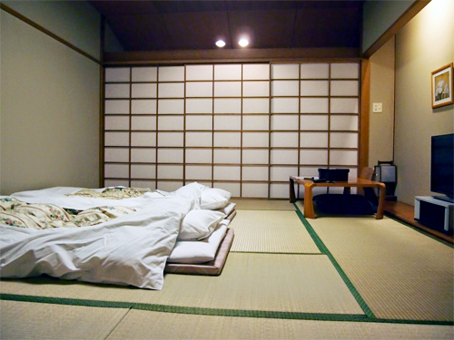 Người Nhật thích ngủ dưới đất hơn trên giường, lý do khiến ai cũng muốn học theo - ảnh 2