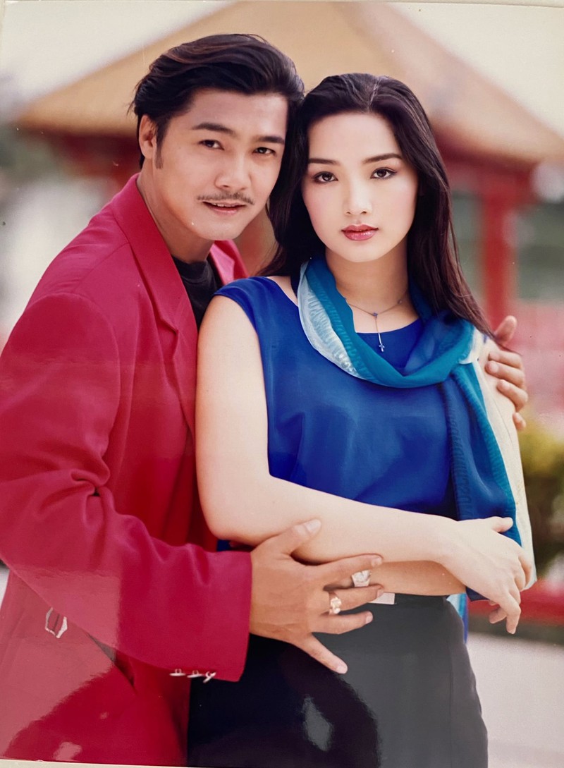 Hoa hậu đặc biệt nhất lịch sử ly hôn vì 'vỡ mộng', gây chú ý vì mối quan hệ với Lý Hùng - ảnh 4