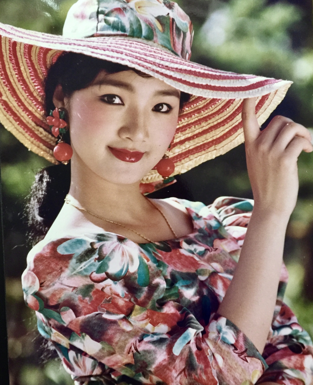 Hoa hậu đặc biệt nhất lịch sử ly hôn vì 'vỡ mộng', gây chú ý vì mối quan hệ với Lý Hùng - ảnh 2