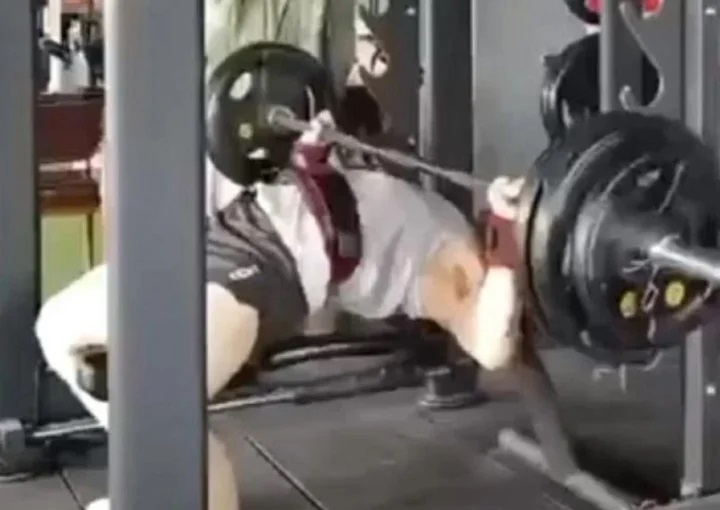 Chàng trai 25 tuổi ra đi mãi mãi tại phòng gym khi cố nâng thanh tạ 100kg - ảnh 1