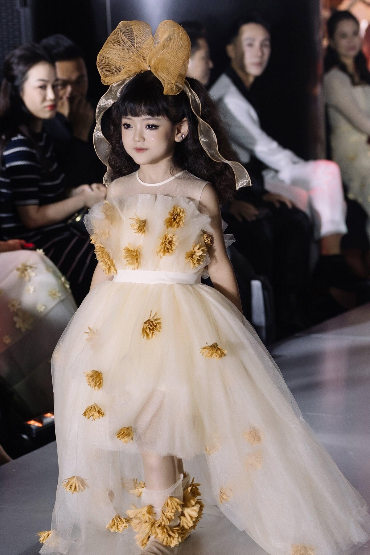 Nữ diễn viên nhí Việt được khen xinh đẹp giống Song Hye Kyo, 6 tuổi đã có cát-xê 25 triệu/giờ - ảnh 3