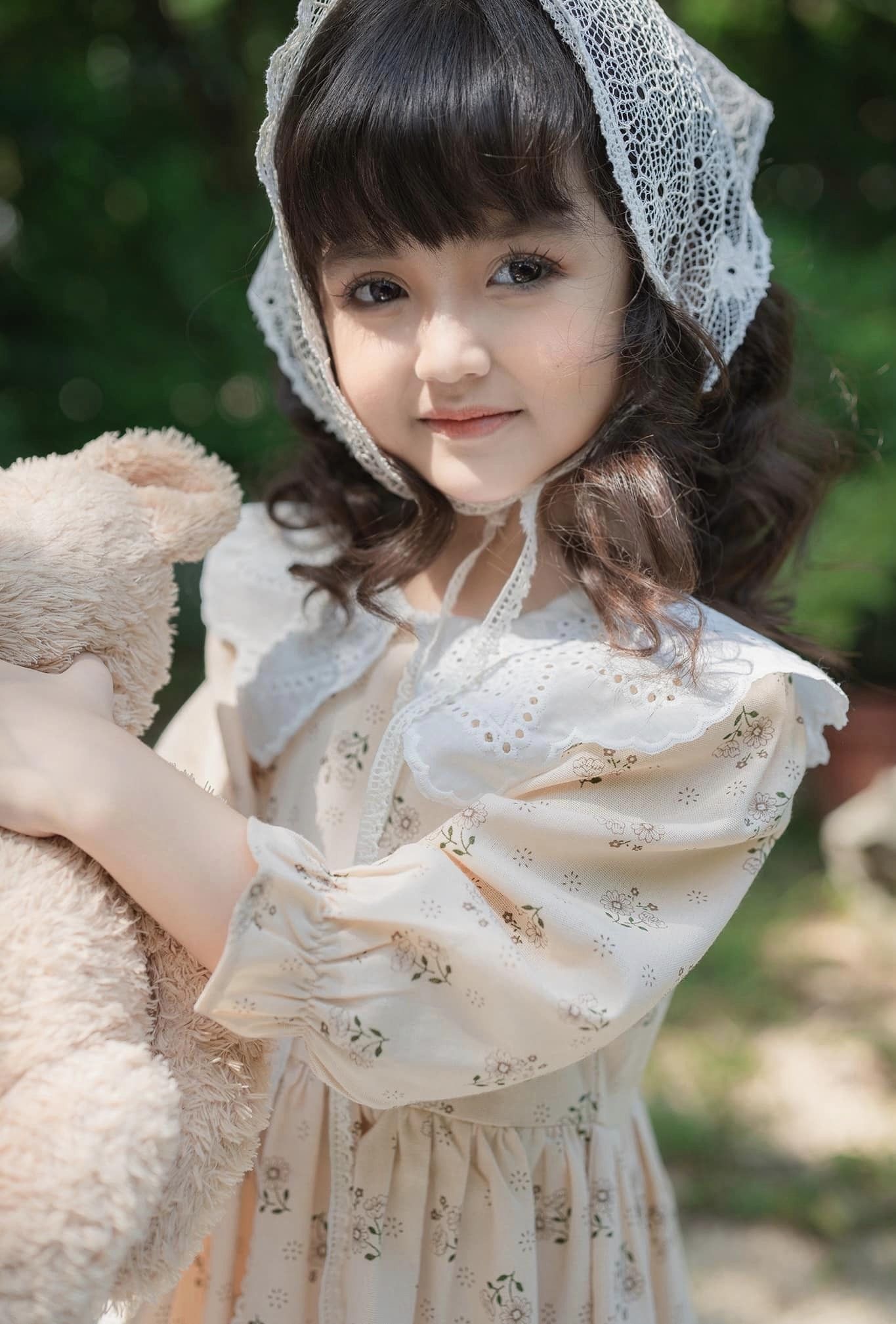 Nữ diễn viên nhí Việt được khen xinh đẹp giống Song Hye Kyo, 6 tuổi đã có cát-xê 25 triệu/giờ - ảnh 1