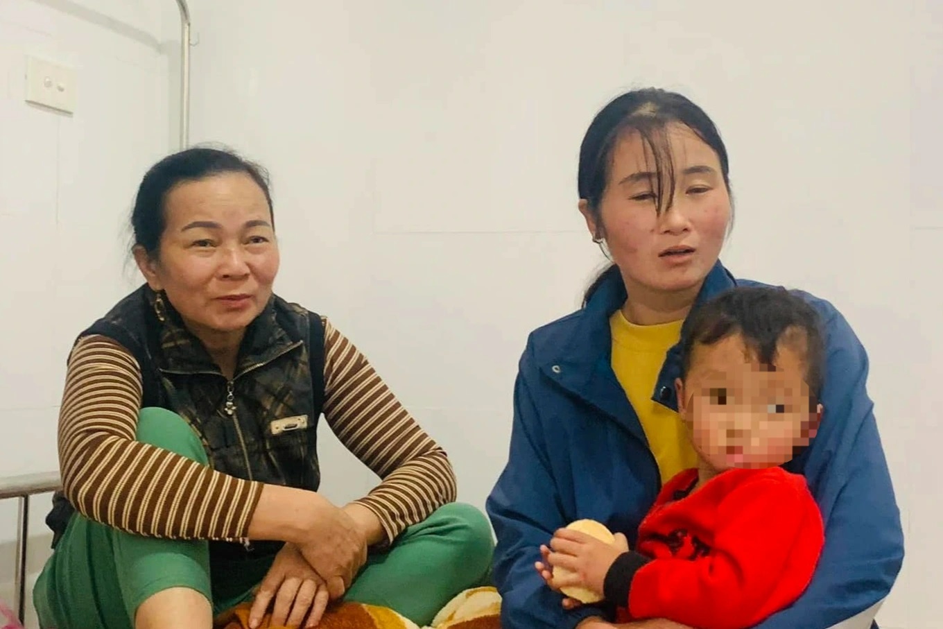 Cháu bé 2 tuổi ở Nghệ An được tìm thấy sau 3 ngày mất tích, nhân chứng tiết lộ điều kỳ lạ ở hiện trường - ảnh 1
