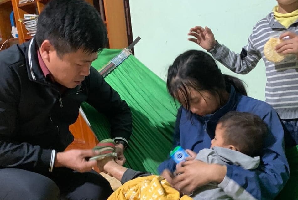 Cháu bé 2 tuổi ở Nghệ An được tìm thấy sau 3 ngày mất tích, nhân chứng tiết lộ điều kỳ lạ ở hiện trường - ảnh 4