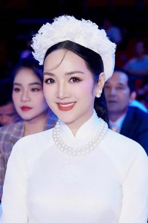 Một Hoa hậu Việt gây tranh luận vì từ chối chụp ảnh cùng thái độ lạnh lùng với khán giả, thực hư ra sao? - ảnh 3
