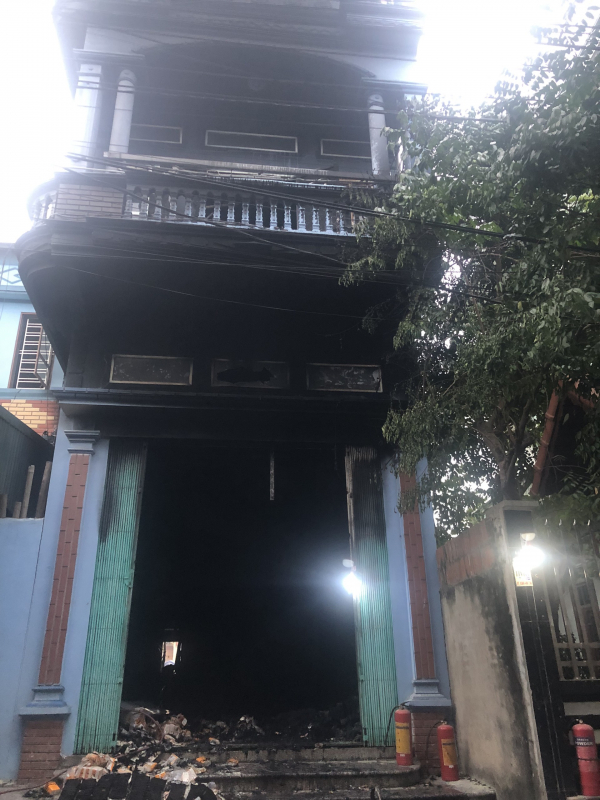 Cháy lớn nhà trong đêm ở Vĩnh Phúc, 3 mẹ con không thể qua khỏi - ảnh 1