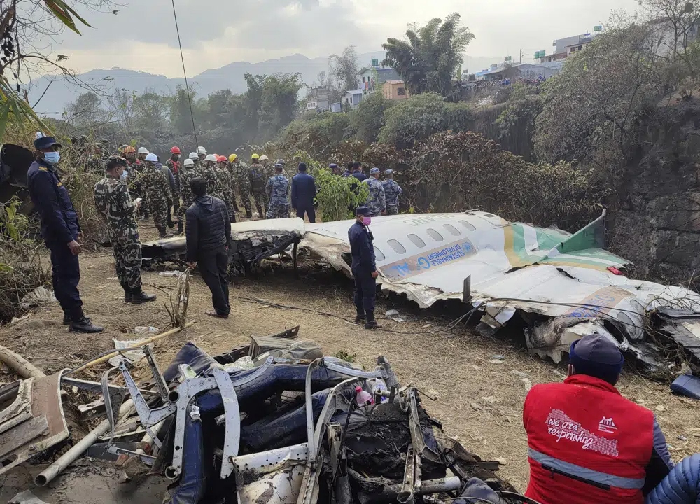 Máy bay gặp nạn thương tâm khiến 72 người ra đi mãi mãi, nguyên nhân vì phi công ngắt nhầm nguồn điện - ảnh 2