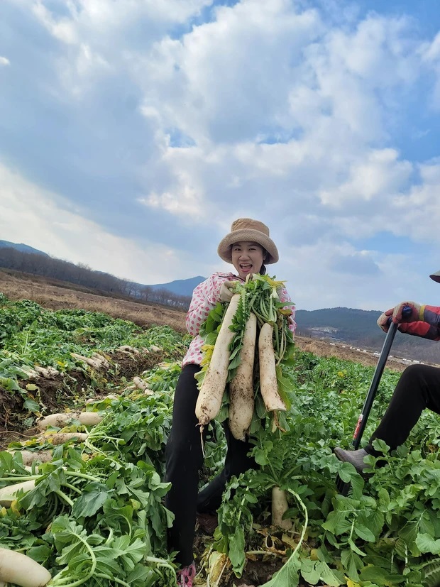 Lấy ông nông dân Hàn Quốc hơn 19 tuổi mong đổi đời, cô gái Việt không ngờ cuộc sống thay đổi sau 15 năm - ảnh 6
