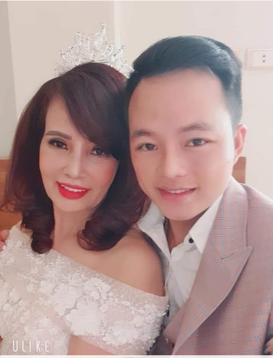 Cô dâu U70 Thu Sao kể chuyện đón Tết năm thứ 6 cùng chồng trẻ, tự tin khoe nhan sắc trẻ hơn chục tuổi - ảnh 4