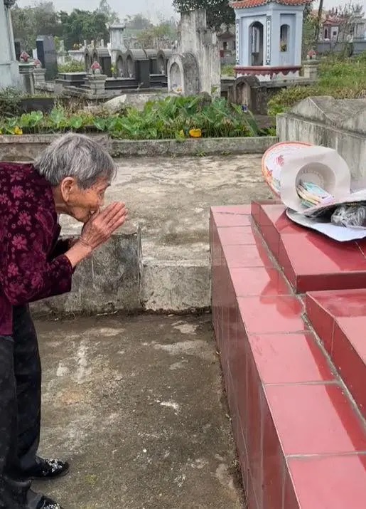 Cụ bà 103 tuổi vượt hơn 300km về quê giỗ mẹ, câu nói 'Có lẽ đây là lần cuối' khiến nhiều người rưng rưng - ảnh 3