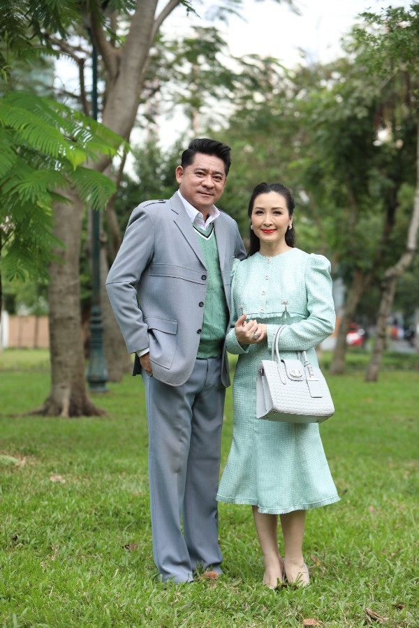 Về vườn ở ẩn nấu ăn, diễn viên Huỳnh Anh Tuấn bất ngờ thân mật bên 1 sao nữ, còn công khai gọi 'vợ' - ảnh 5