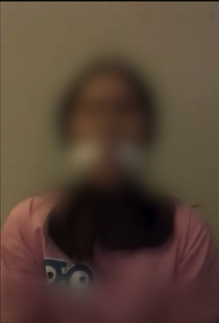 Nhận được video con gái bị bắt cóc, người mẹ liền báo cảnh sát mới phát hiện sự thật đau lòng phía sau - ảnh 1