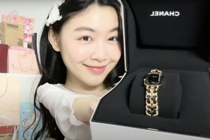 Con gái MC Quyền Linh khui quà đắt đỏ hậu sinh nhật, chiếc đồng hồ hơn 100 triệu khiến nhiều người tò mò chủ nhân - ảnh 3