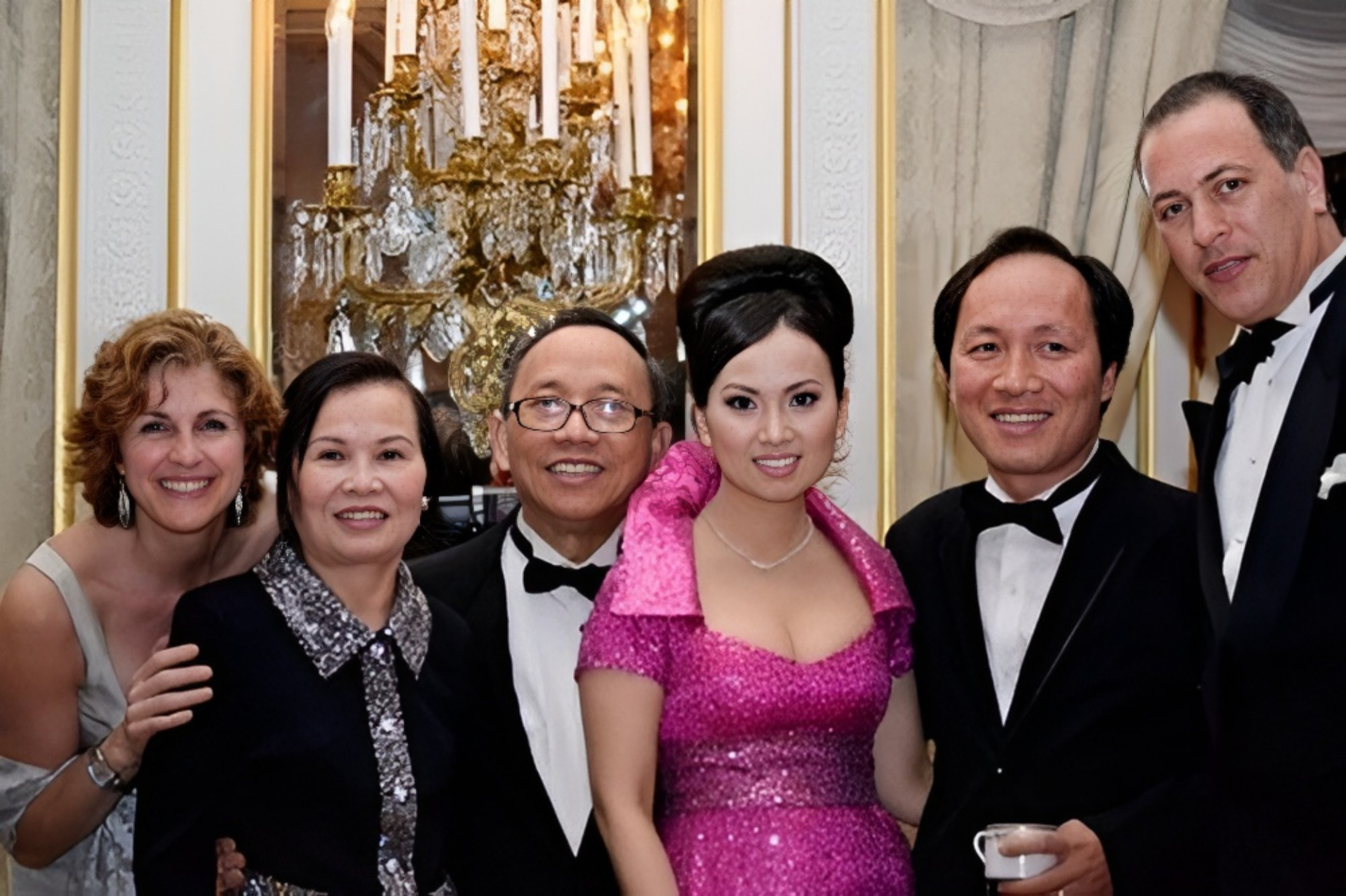 Nữ ca sĩ Việt được tỷ chồng phú Mỹ yêu say đắm, xây nhà hát tặng vợ những vẫn bị đồn ly hôn - ảnh 3