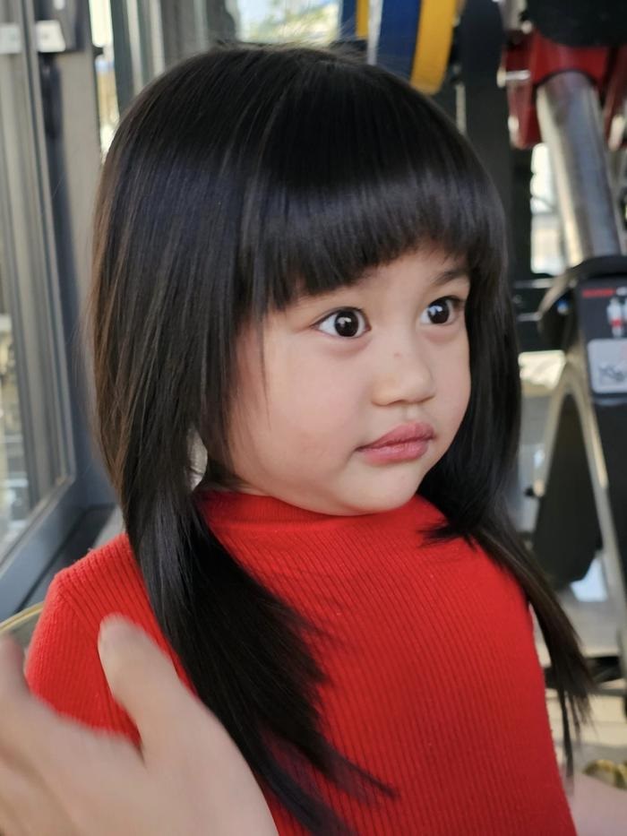 Quỳnh Quỳnh gây tranh cãi vì dùng hóa chất tạo kiểu tóc cho 2 con gái nhỏ, Lê Dương Bảo Lâm lên tiếng giải thích - ảnh 6