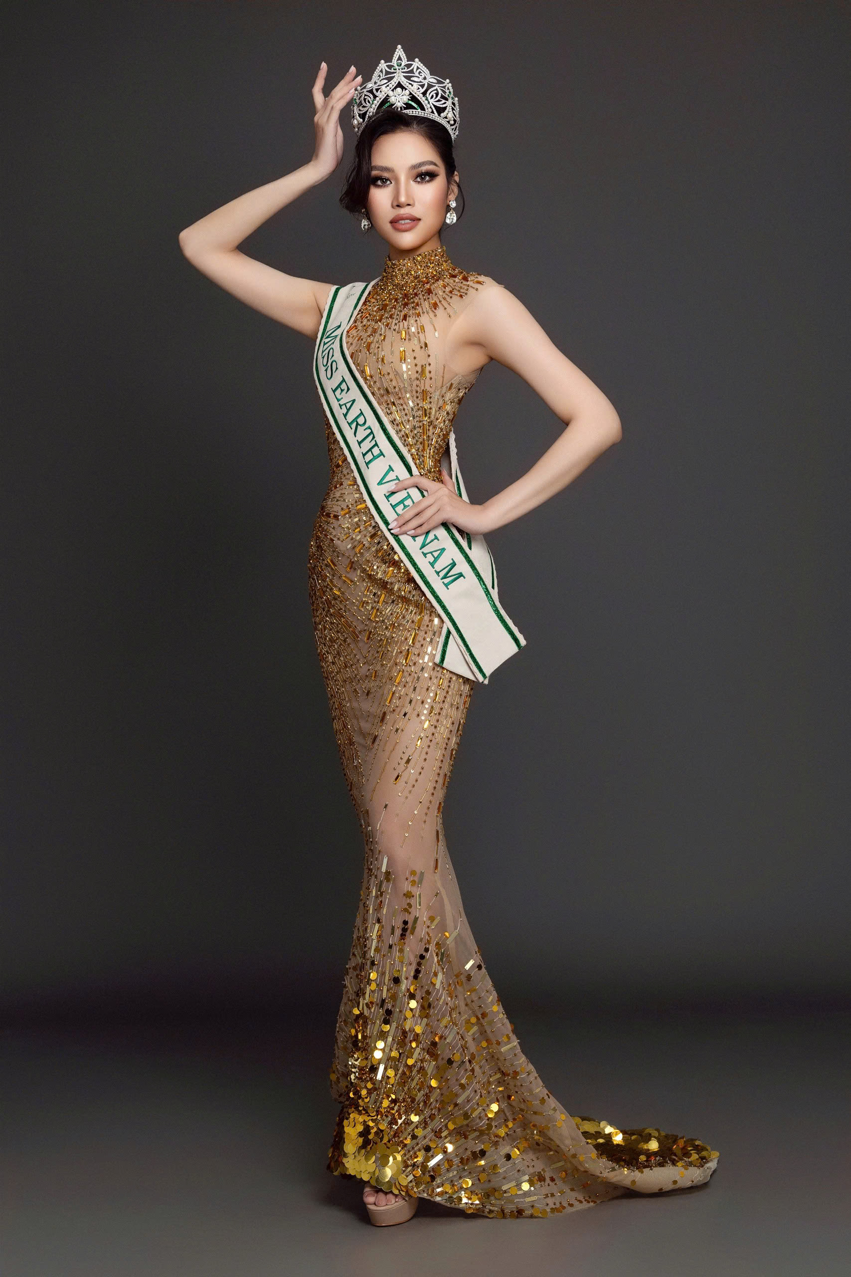 Top 10 Miss Earth Vietnam 2023 - Cao Ngọc Bích được 'chọn mặt gửi vàng' để đến đấu trường Miss Earth 2024 - ảnh 3