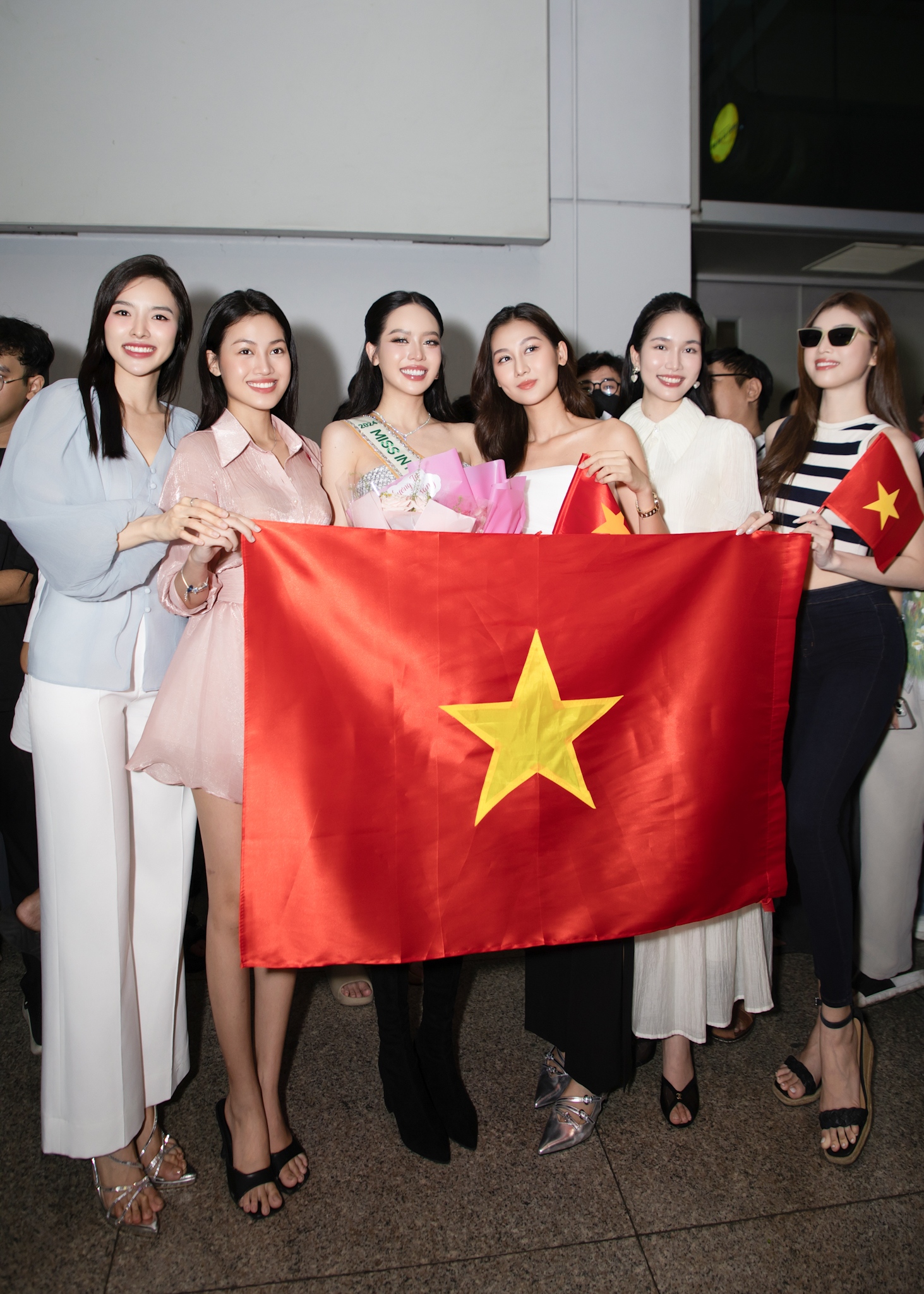 chang-cung-thanh-thuy-mang-150kg-hanh-ly-den-miss-international-2024