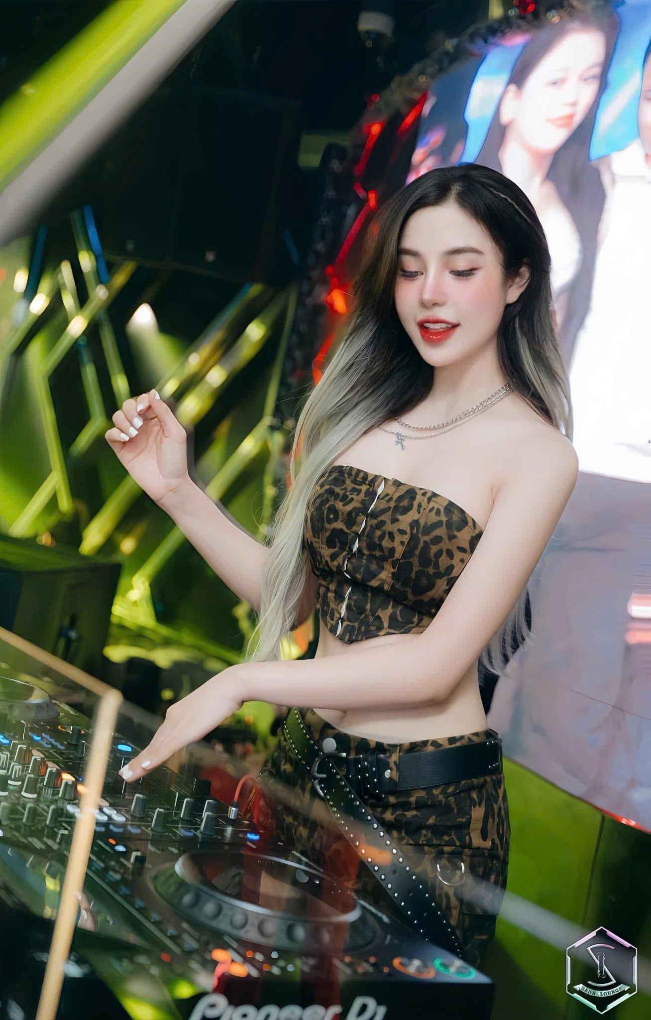 DJ Foxy: Nữ DJ “gây sốt” giới nightlife tại Hà Nội thời gian gần đây là ai? - ảnh 1