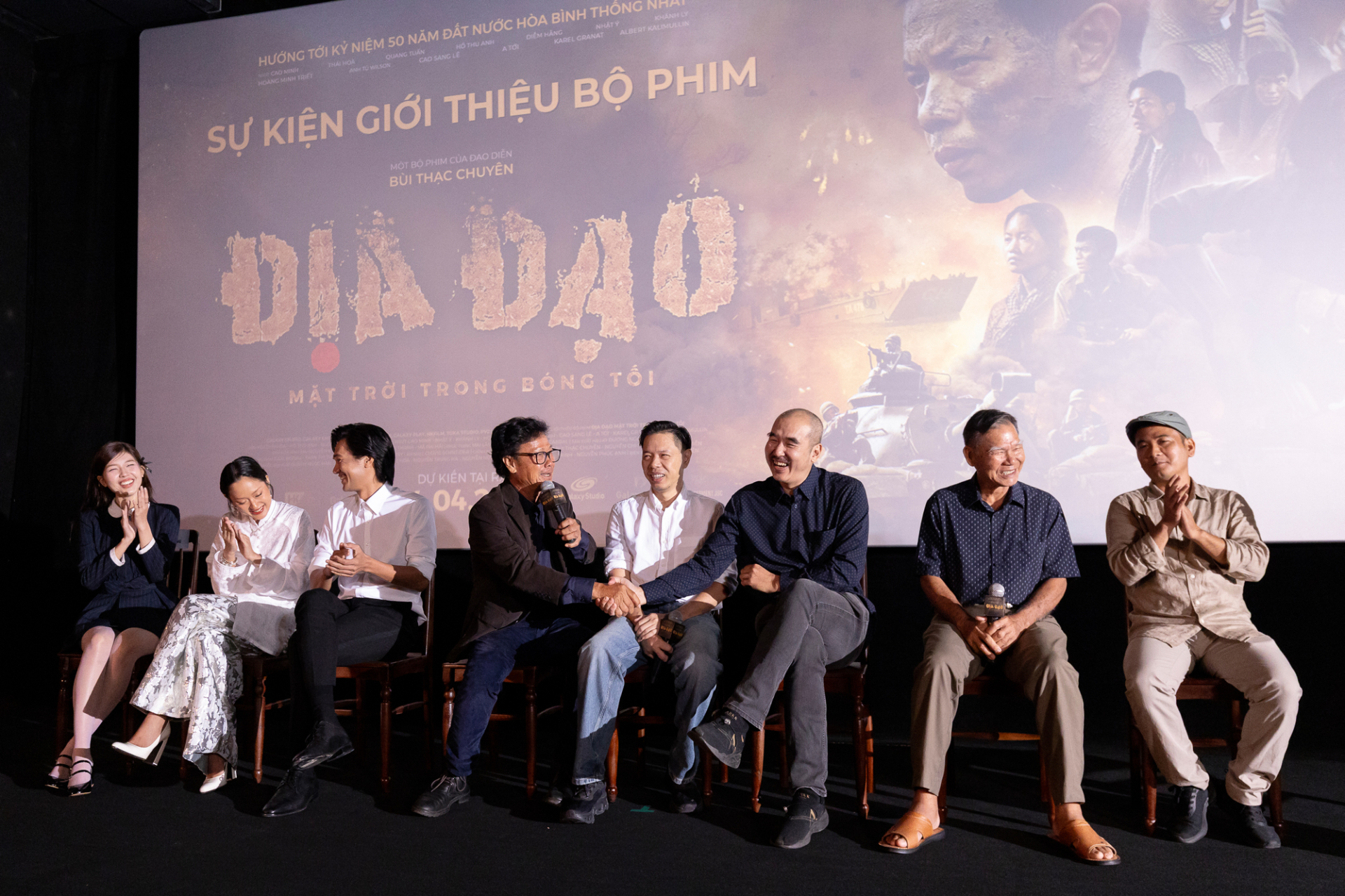 Dàn diễn viên 'Địa Đạo: Mặt Trời Trong Bóng Tối' chia sẻ quá trình hóa thân thành những chiến sĩ Củ Chi - ảnh 4