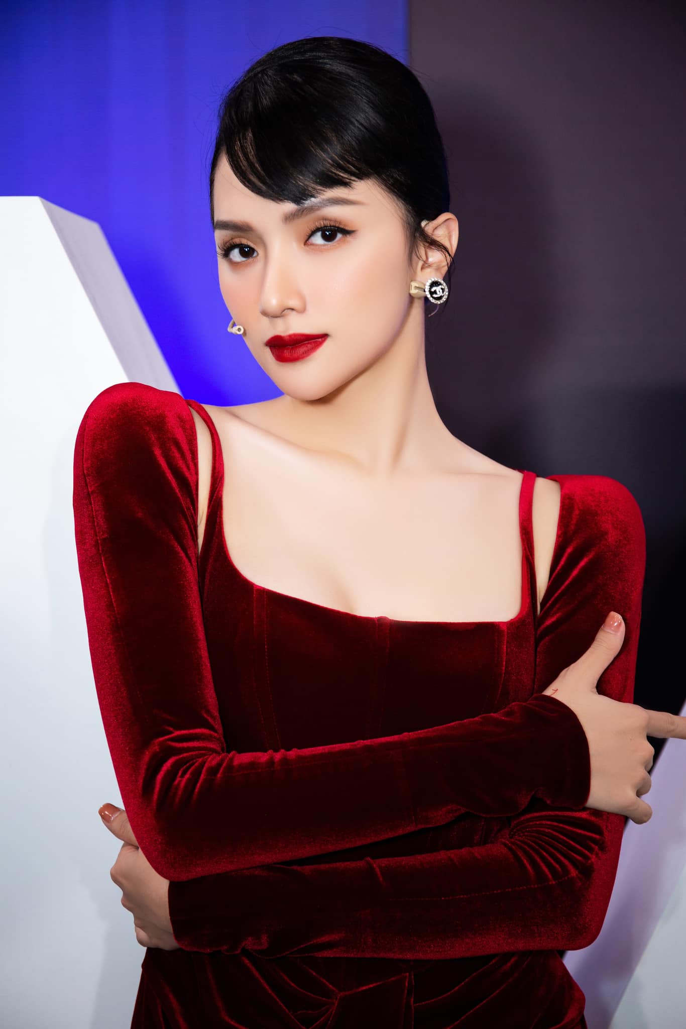 Sự kiện họp báo cuộc thi Hoa hậu Chuyển giới Việt Nam 2023 do công ty của Hương Giang tổ chức bị hủy bỏ vì chưa đủ giấy tờ cấp phép