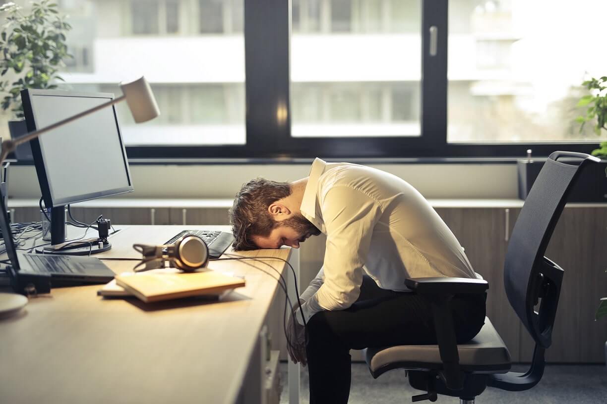 Nghiên cứu mới về giấc ngủ: Ngủ trưa tại nơi làm việc giúp tăng năng suất, đầu óc sáng tạo hơn - ảnh 2