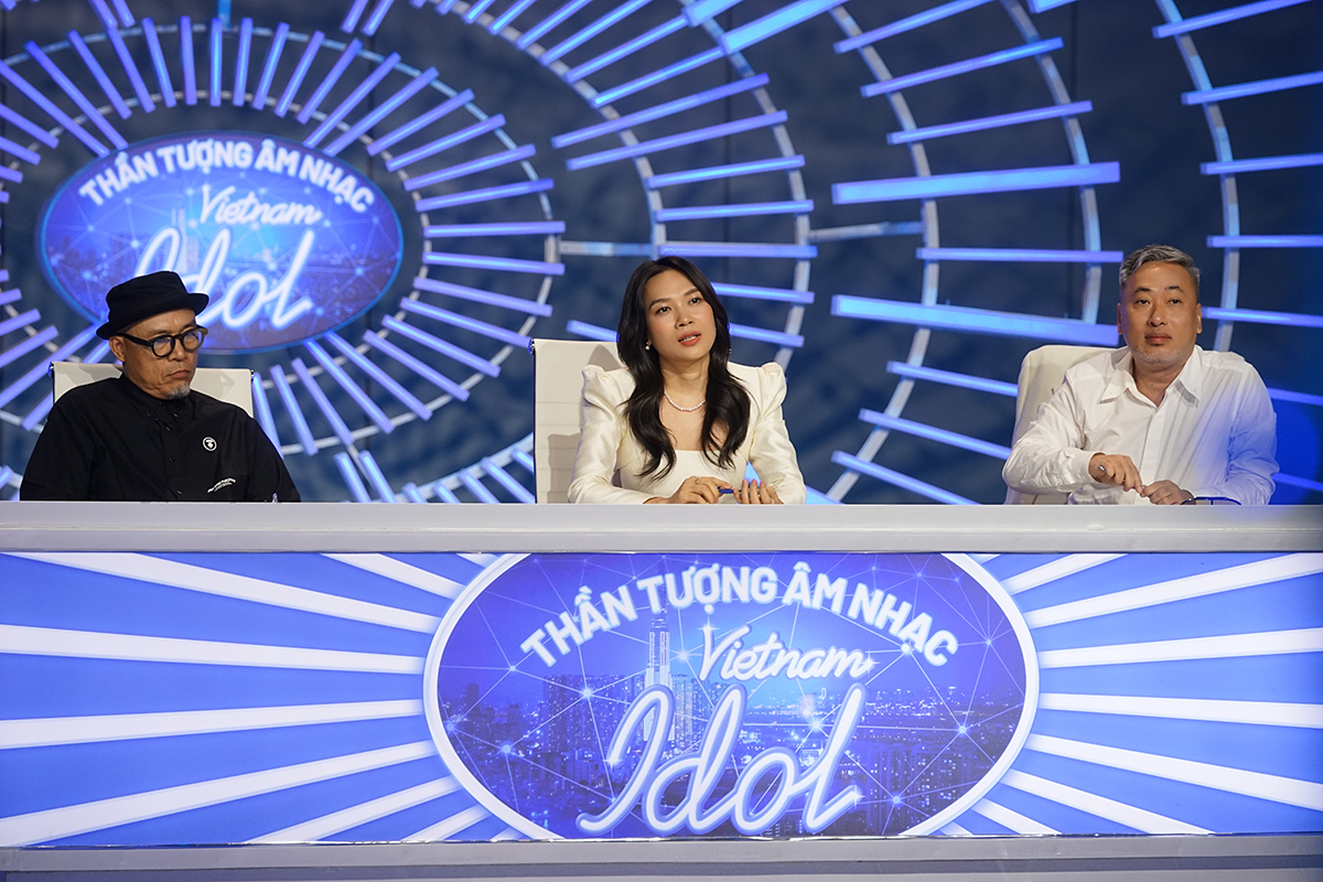 Mỹ Tâm gặp lại người quen khi ngồi ghế giám khảo 'Vietnam Idol 2023', bật khóc trước một thí sinh đặc biệt - ảnh 1
