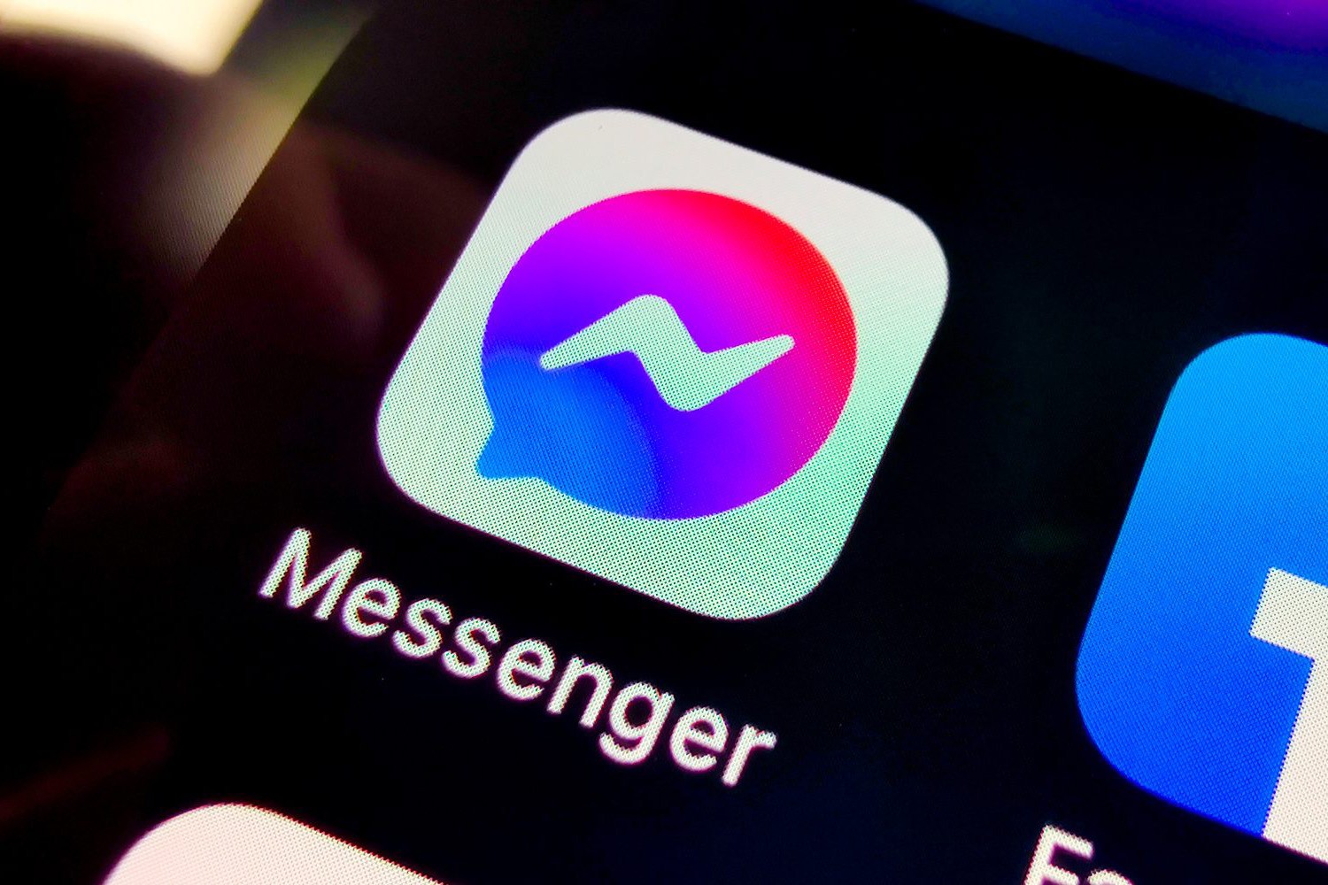 Tính năng nhắn tin ngay trên ứng dụng Facebook đã trở lại sau 9 năm, không cần dùng Messenger riêng - ảnh 1
