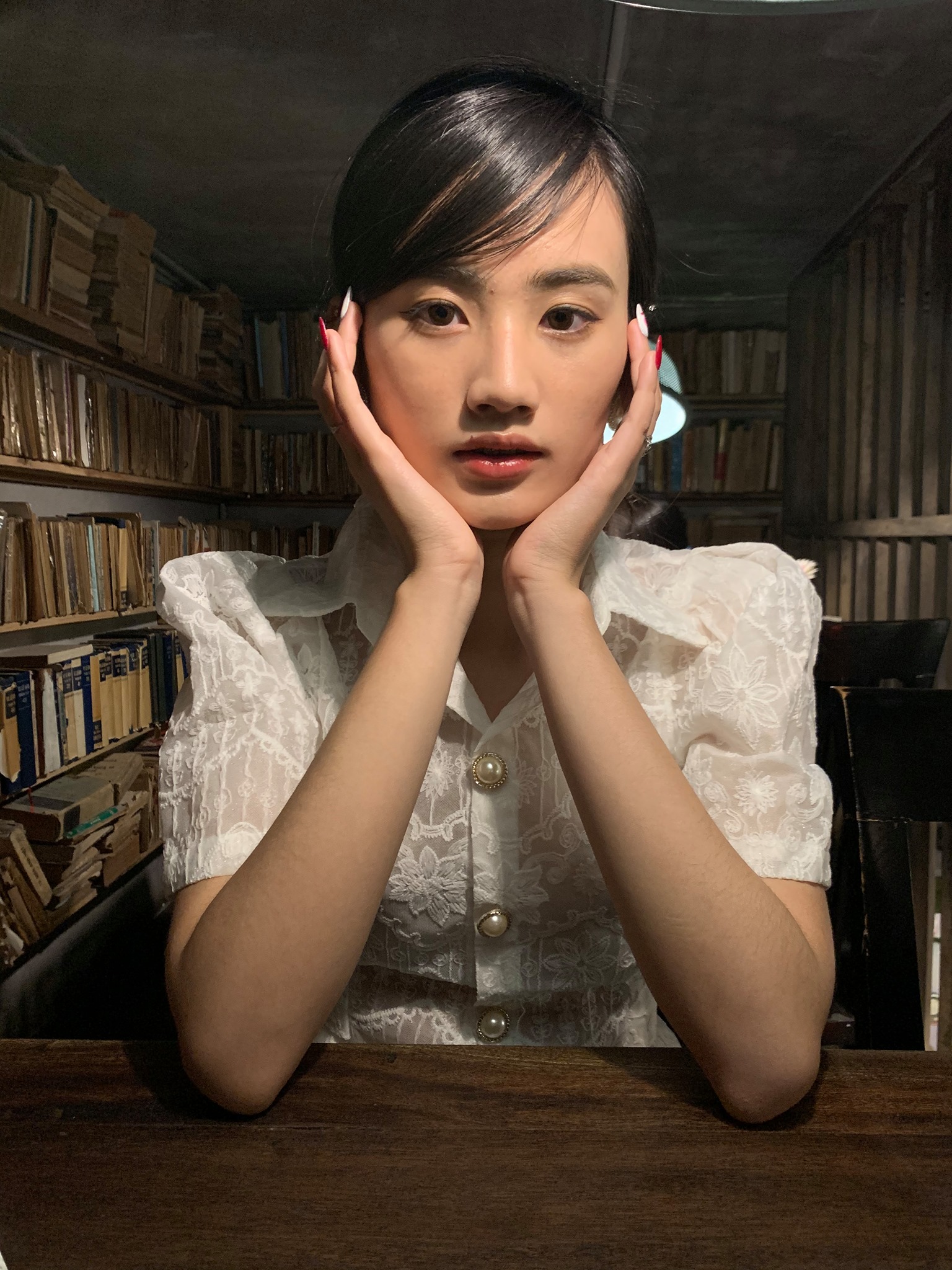 Loạt ảnh thời học sinh của Hoa hậu Huỳnh Trần Ý Nhi gây thương nhớ, chứng minh sức mạnh của niềng răng - ảnh 8