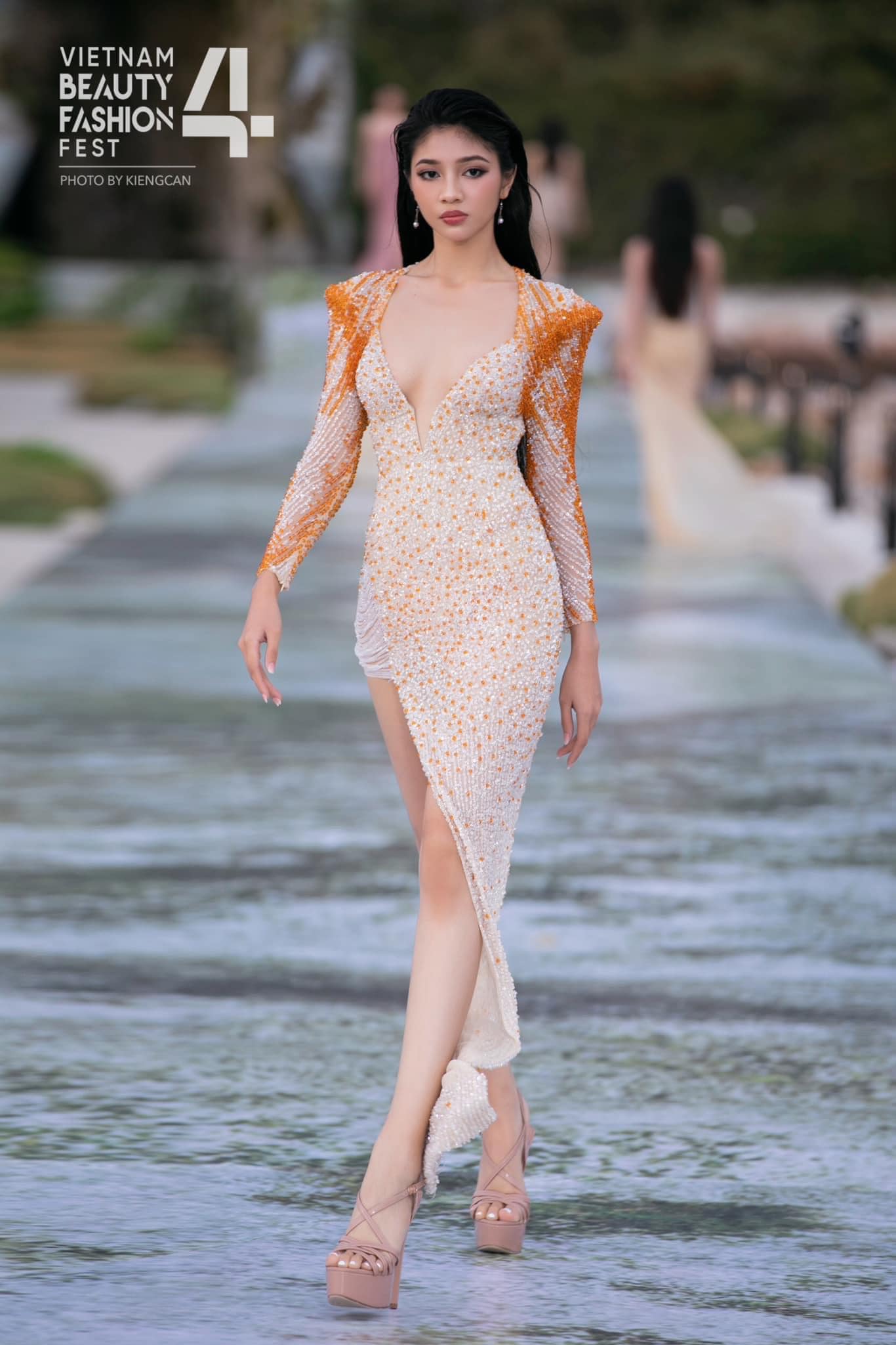 Tuổi thơ bất hạnh, nhiều biến cố của người đẹp Huỳnh Minh Kiên - Á hậu 2 Miss World Vietnam 2023 - ảnh 2