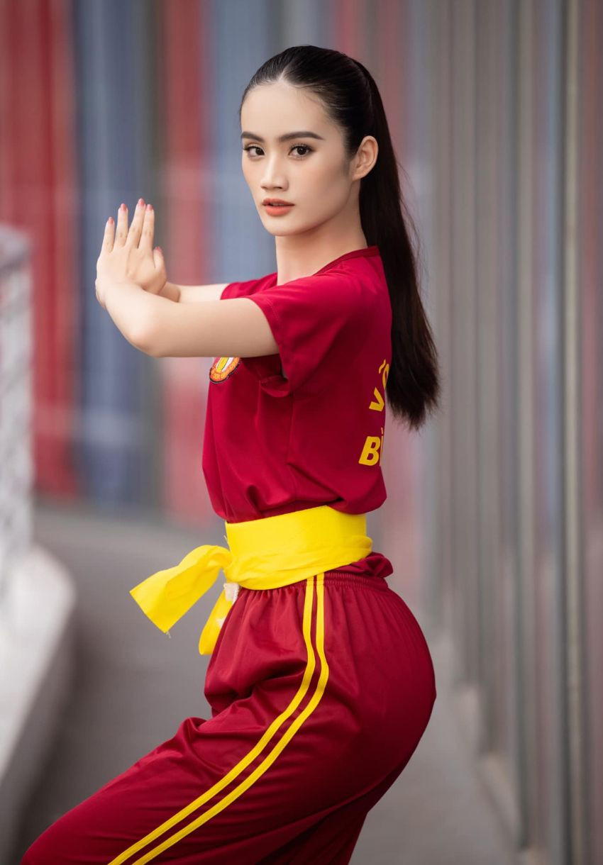 Cận cảnh nhan sắc tân Miss World Vietnam 2023 Huỳnh Trần Ý Nhi, là người hướng nội ít nói và sợ kim tiêm - ảnh 8