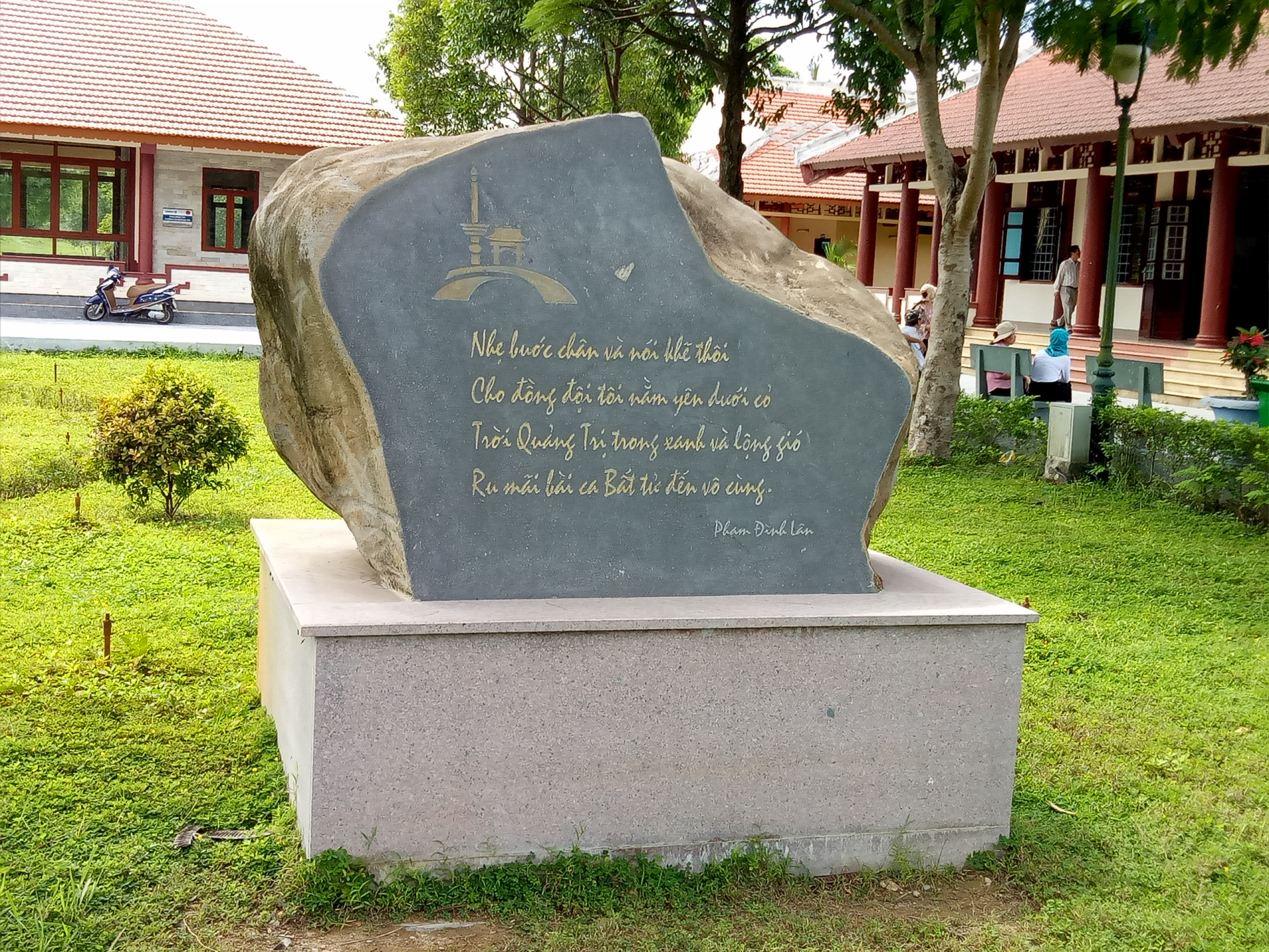 Tỉnh duy nhất ở Việt Nam có 2 nghĩa trang liệt sĩ quốc gia, tháng 7 hàng năm người dân khắp nơi đều hướng về - ảnh 5
