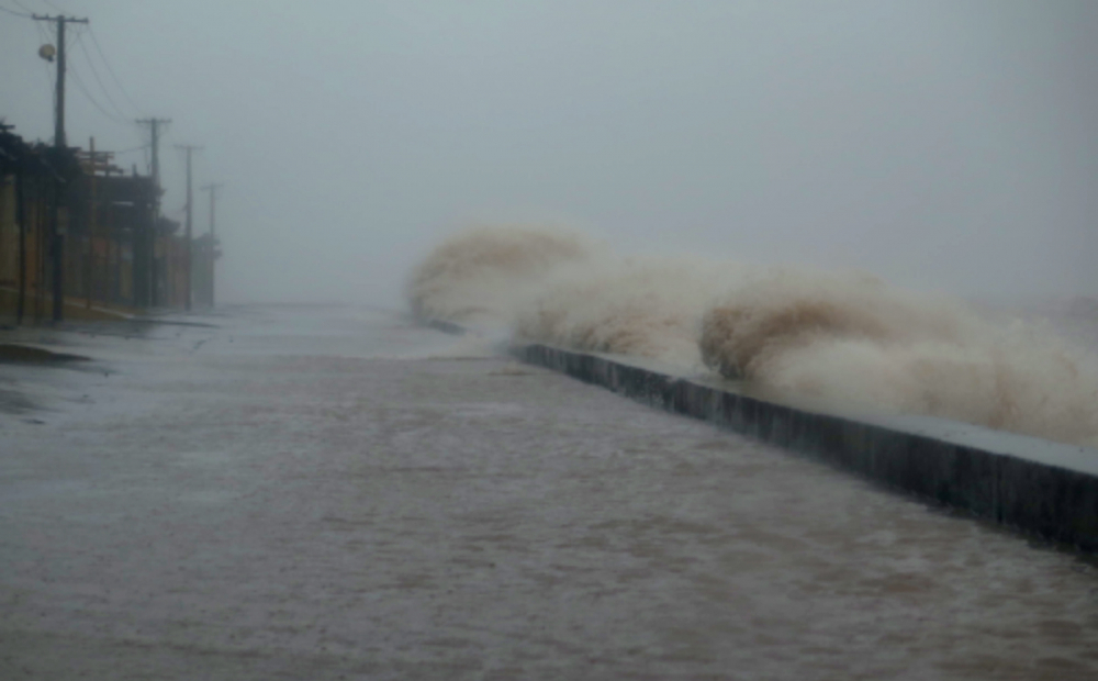 Siêu bão số 2 hoành hành dữ dội trên biển Đông, vùng biển Ninh Thuận đến Cà Mau gió giật mạnh và mưa dông - ảnh 3