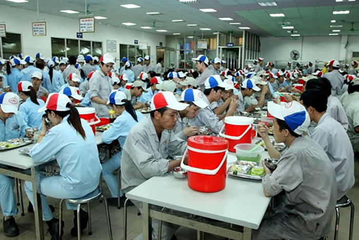 Khảo sát của Tổng Liên đoàn lao động Việt Nam: 'Chỉ 26,2% người lao động có điều kiện để ăn thịt, cá hàng ngày' - ảnh 2