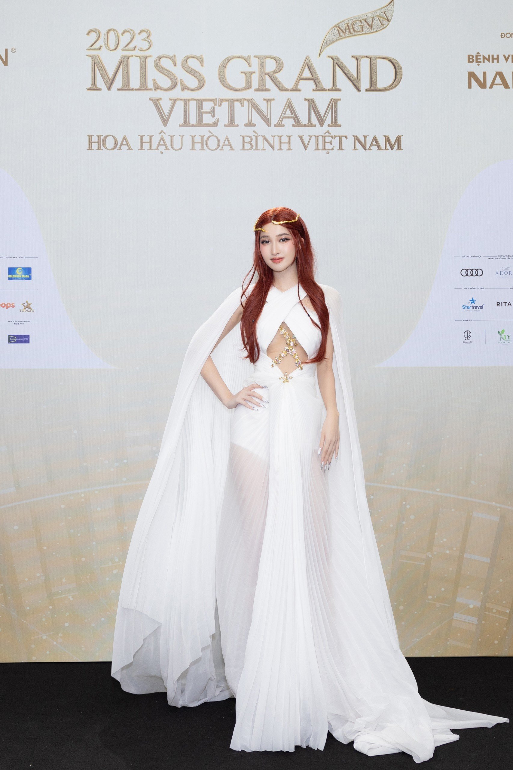 Thảm đỏ chung khảo toàn quốc Miss Grand Vietnam 2023: Huỳnh Minh Kiên khoe đường cong, Thuỳ Tiên kín đáo vẫn đẹp - ảnh 6