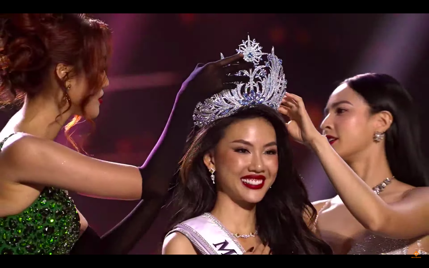 Bùi Quỳnh Hoa đăng quang Miss Universe Vietnam 2023, Hương Ly đạt danh hiệu Á hậu 1 - ảnh 1
