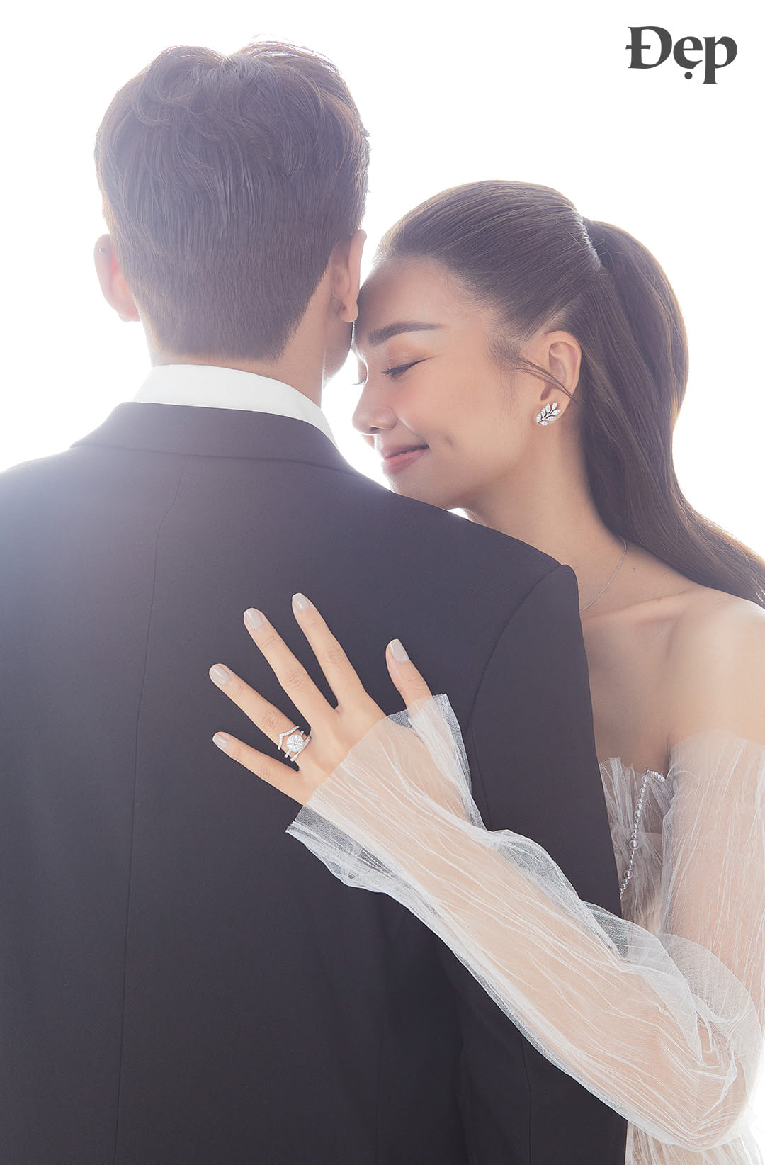Hình ảnh từ hôn lễ của siêu mẫu Thanh Hằng, cô dâu đẹp rực rỡ trong sắc đỏ về nhà chồng - ảnh 8