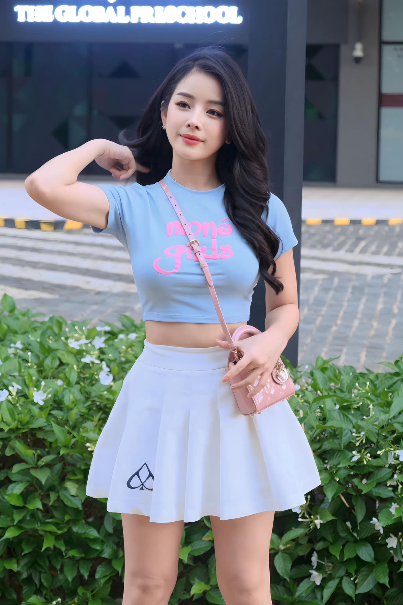 Nhan sắc xinh đẹp của Mie, nữ DJ mặc kín đáo và 'ngoan nhất Việt Nam' - ảnh 9