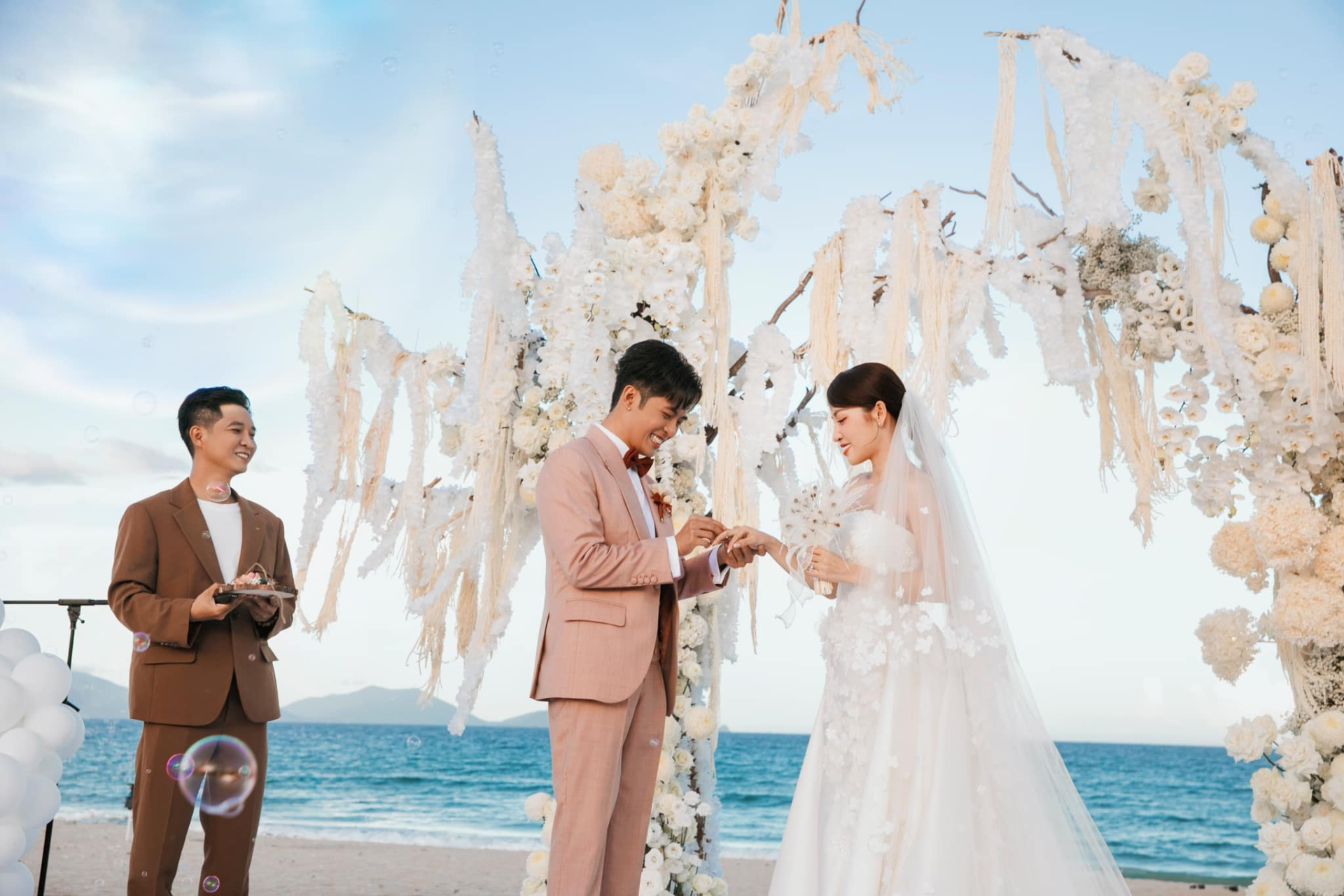 Puka và Gin Tuấn Kiệt tiếp tục tổ chức đám cưới tại TP.HCM, khách mời gồm những ai? - ảnh 7